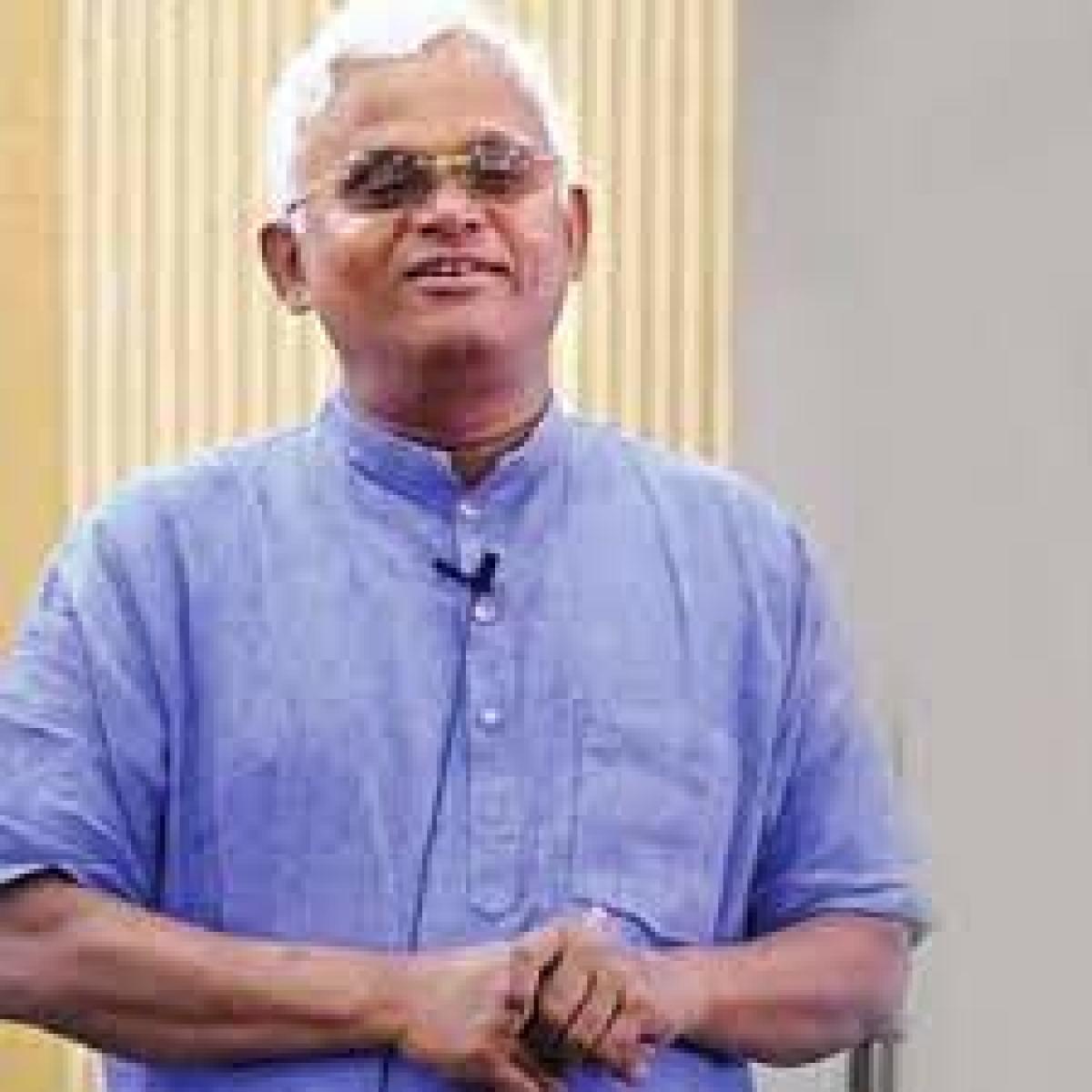 Dr Khadar Valli