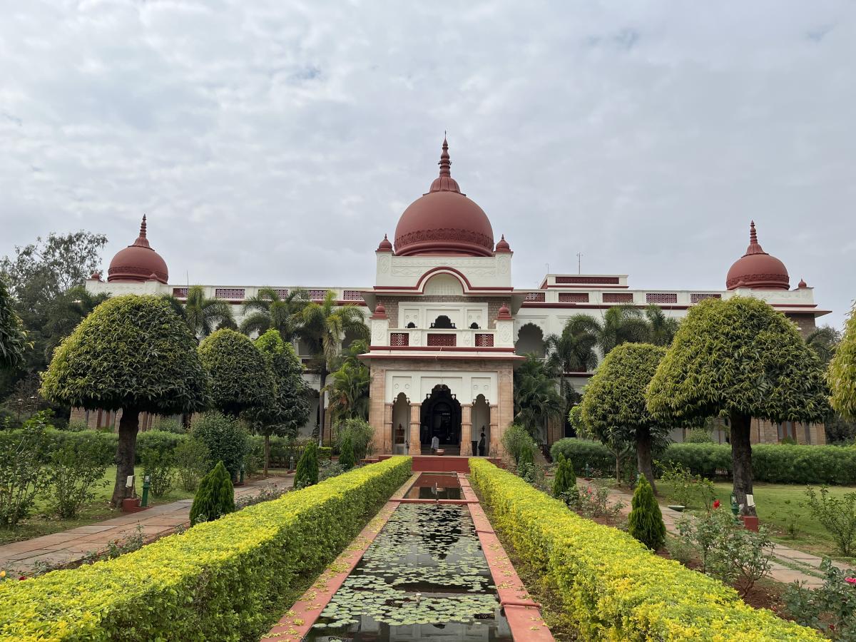 Shivavilas Palace of the Sandur royals; the Kumaraswamy Temple complex in Sandur.