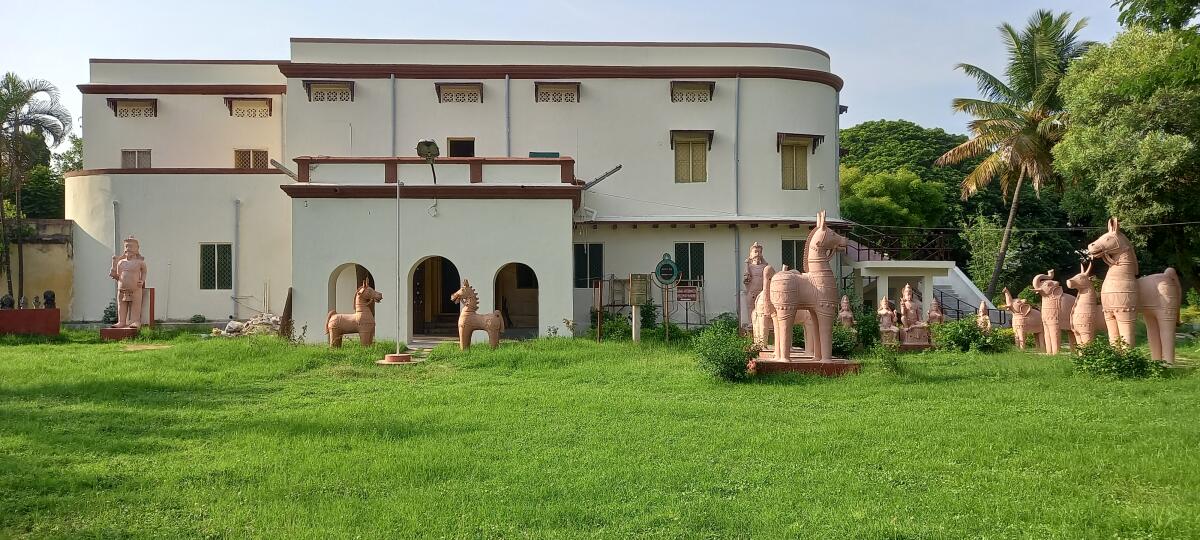The front entrance of the Wellington Lodge in Mysuru. Photo by Aravind C