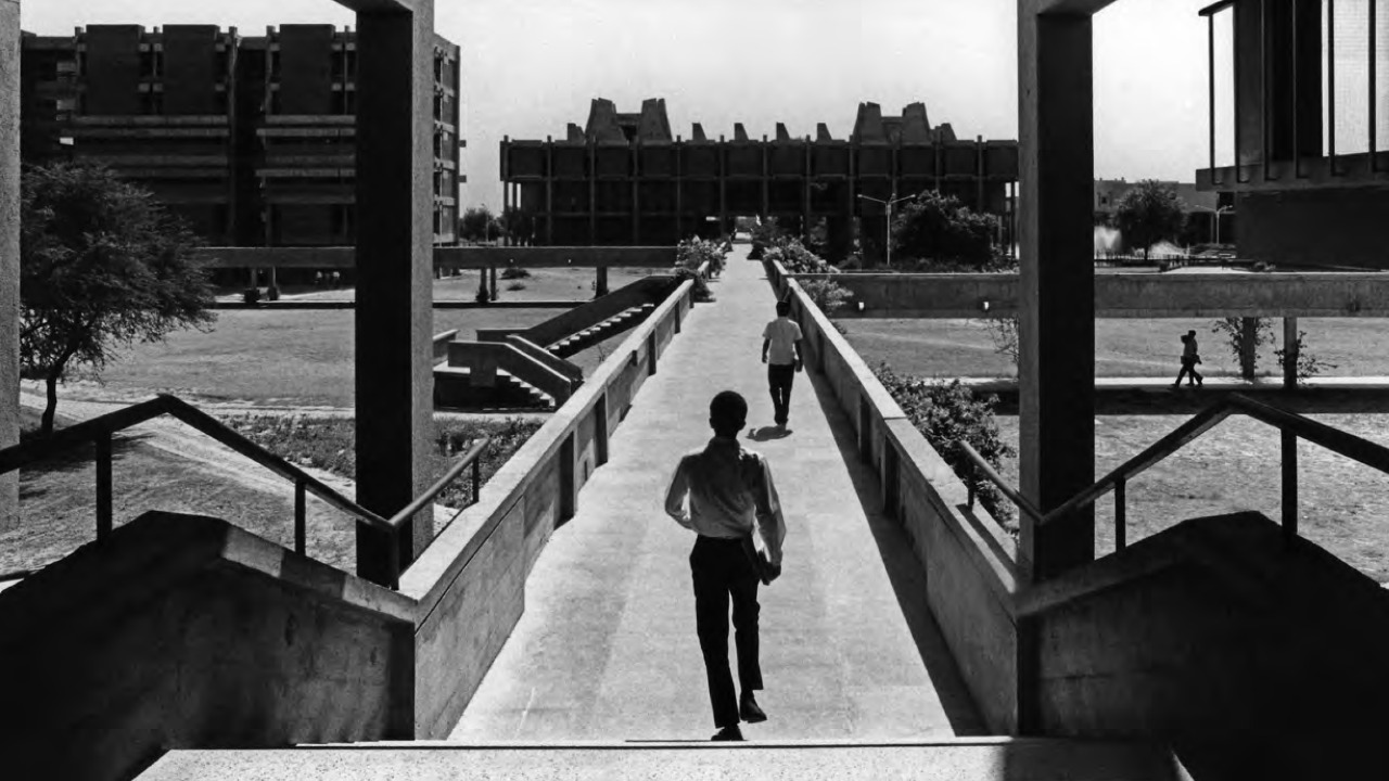 Indian Institute of Technology (IIT) Kanpur, India. 1959-66. Architect: Achyut Kanvinde (1916-2002). Engineer: Shaukat Rai (1922-2003). Walkways linking major buildings. Kanvinde Archives. Credit: MoMA, New York