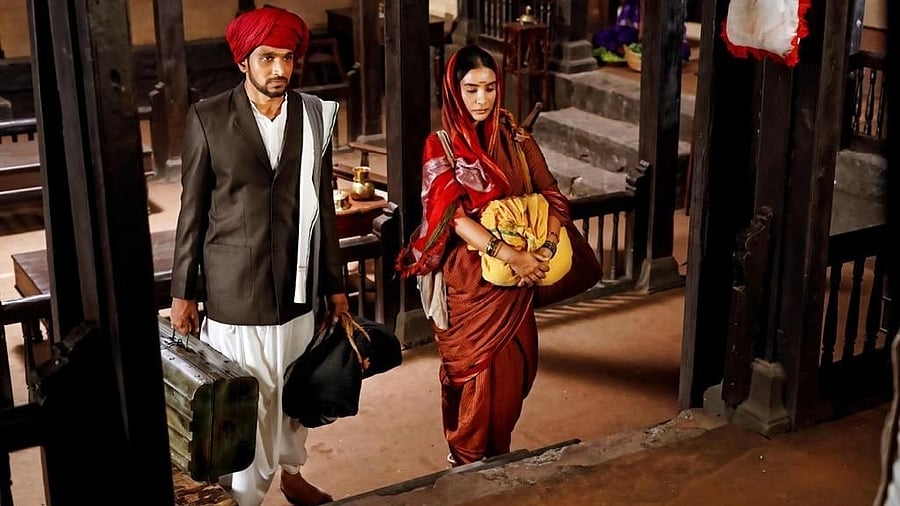 <div class="paragraphs"><p>Pratik Gandhi and Patralekhaa in a still from the movie 'Phule'.</p></div>