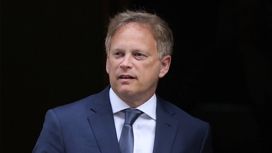 <div class="paragraphs"><p>Grant Shapps leaves 10 Downing Street after being confirmed as Britain's new defence secretary in London, Britain.</p></div>