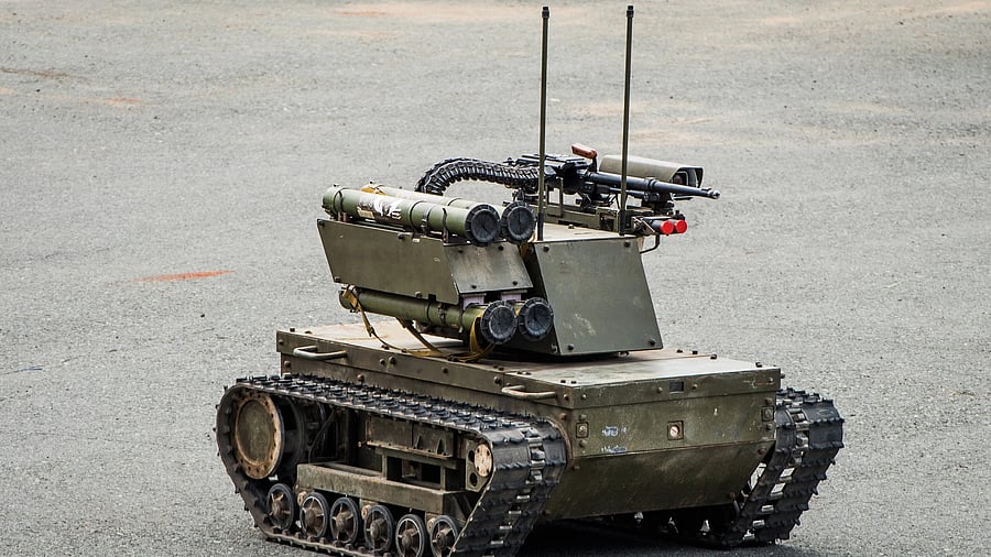 <div class="paragraphs"><p>Representative image showing a combat robot.</p></div>