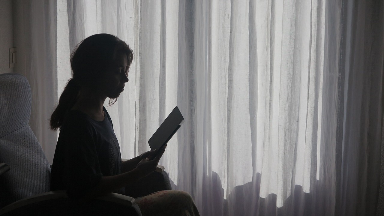 India’s Reading Class is Shrinking: A Crisis of Time and Leisure
