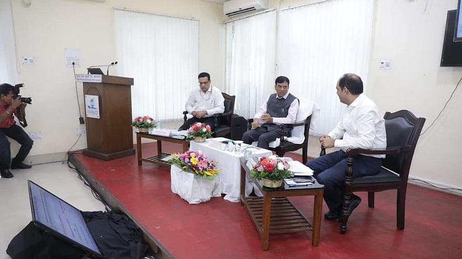 <div class="paragraphs"><p>Union Health Minister Mansukh Mandaviya in west Bengal.</p></div>