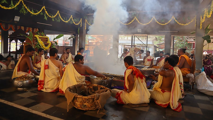 <div class="paragraphs"><p>Representative image of a 'yajna'.</p></div>