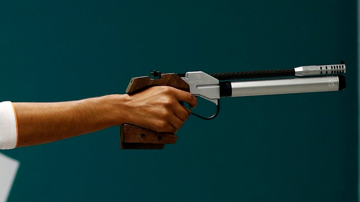 Shooter loses left thumb after pistol's gas cylinder explosion in freak ...