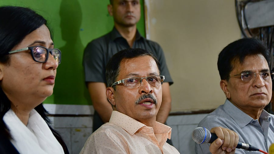 <div class="paragraphs"><p>Vikas Walkar, father of Shraddha Walkar (C).</p></div>