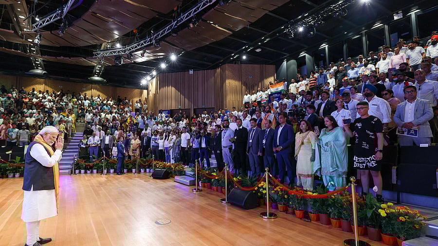<div class="paragraphs"><p>Prime Minister Narendra Modi greets the Indian diaspora in Greece)(PTI08_25_2023_000300A)</p></div>