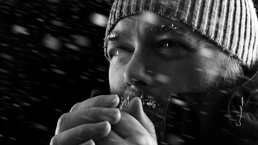 <div class="paragraphs"><p>Representative image of a person feeling very cold.</p></div>