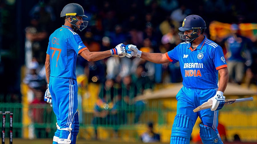 <div class="paragraphs"><p>Shubman Gill with Rohit Sharma</p></div>