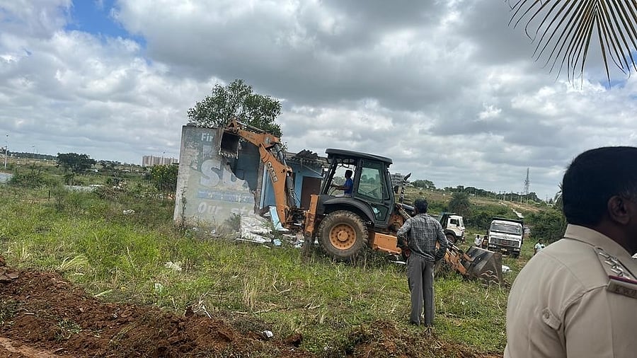 <div class="paragraphs"><p>Five acres of land were recovered on Wednesday.</p></div>