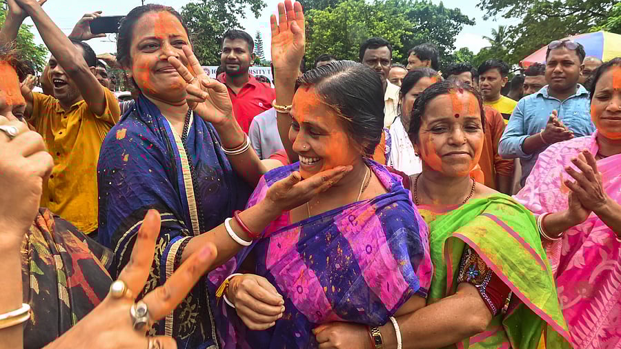 <div class="paragraphs"><p>BJP workers celebrate the victory of party candidate Tafajjal Hossain in the Boxanagar assembly bypoll, at Sonamura in Sepahijala district of Tripura.</p></div>