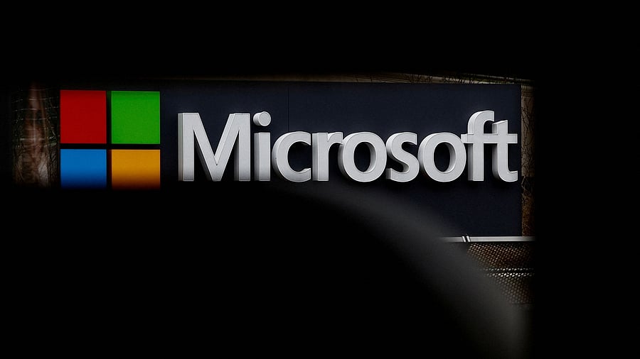 <div class="paragraphs"><p> Microsoft logo.</p></div>