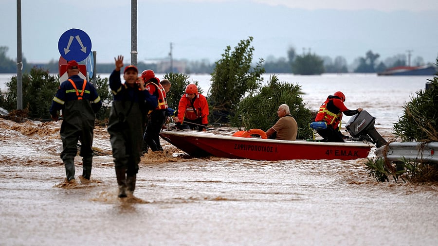 <div class="paragraphs"><p>Rescue personnel operate during an evacuation from an area flooded due to the impact of storm Daniel, in Astritsa, Greece.</p></div>