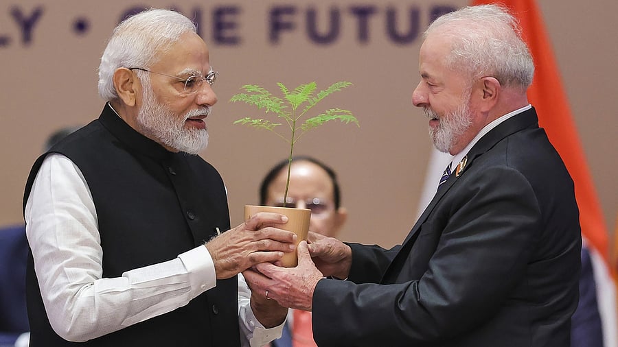 <div class="paragraphs"><p>Prime Minister Narendra Modi with Brazil's President Luiz Inacio Lula da Silva during the symbolic tree plantation ceremony at the closing session of the G20 Summit 2023 at the Bharat Mandapam.</p></div>