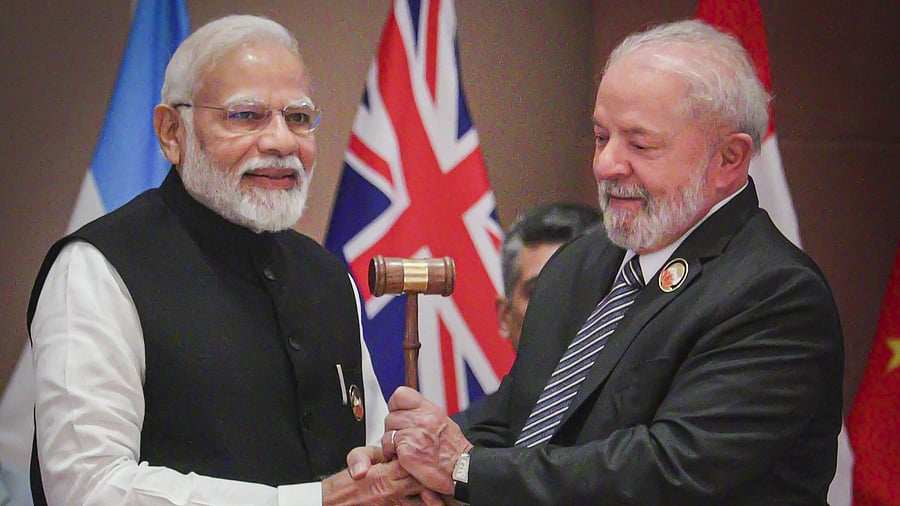 <div class="paragraphs"><p> Prime Minister Narendra Modi with Brazil's President Luiz Inacio Lula da Silva. </p></div>