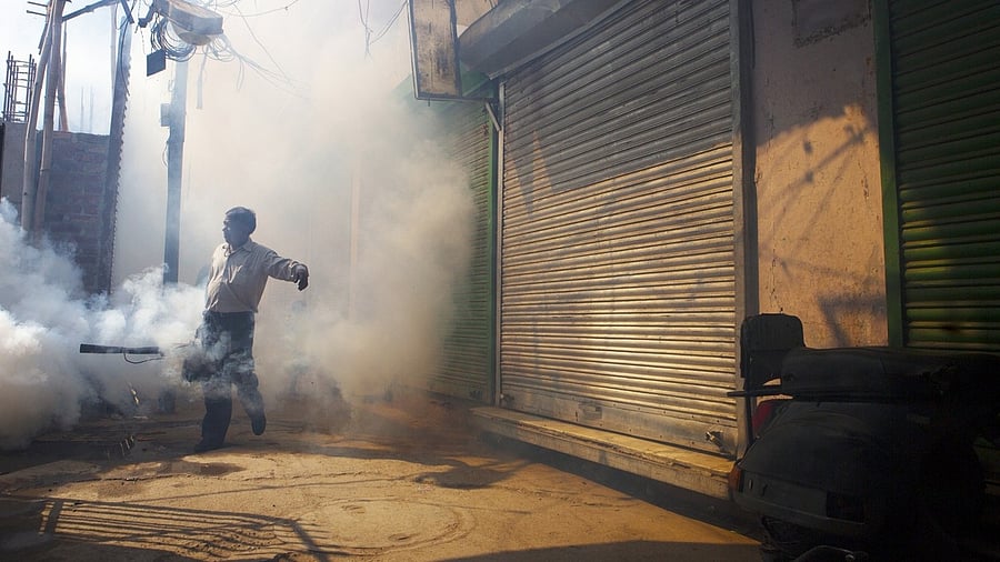 <div class="paragraphs"><p>BBMP data shows that households under each PHC they must cover during this period range from 5,000 to one lakh, prompting surveillance teams to focus mainly on slums.</p></div>