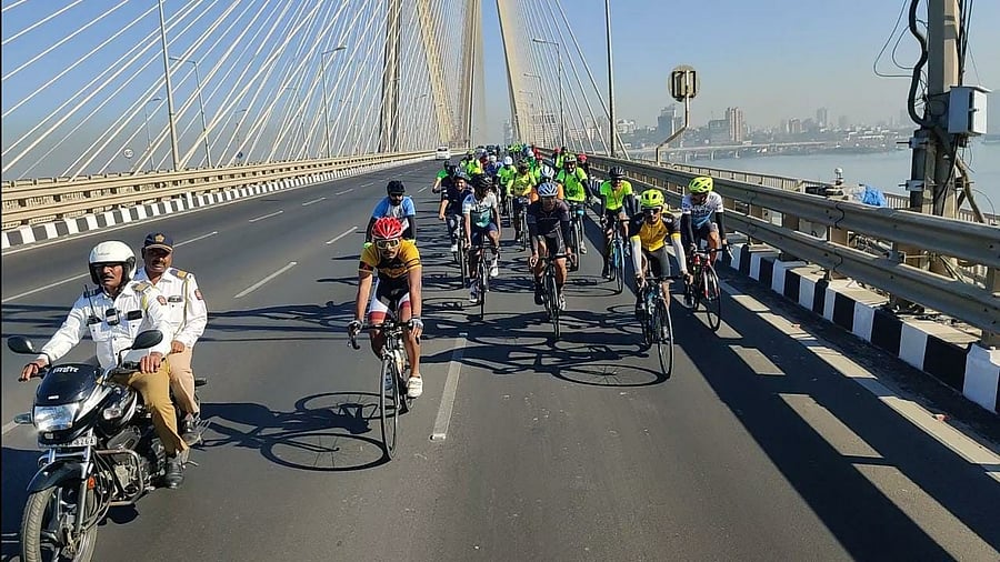 <div class="paragraphs"><p>In Maharashtra, the HindAyan will travel from Thane to Mumbai via sea link on February 17.</p></div>