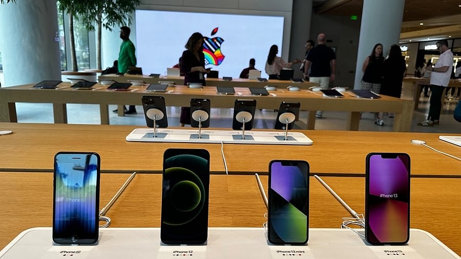 <div class="paragraphs"><p>Apple BKC store in Mumbai. </p></div>