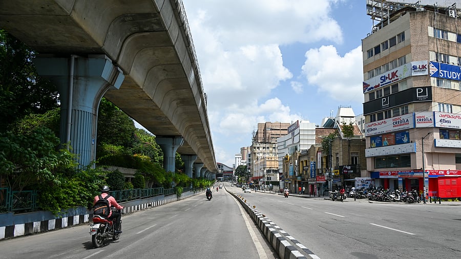 <div class="paragraphs"><p>A deserted MG road, during the 'Bengaluru Bandh' protest called by Various farmer and pro-Kannada organisations&nbsp;against the release of Cauvery river water to Tamil Nadu from KRS dam in Karnataka, in Bengaluru on Tuesday. </p></div>