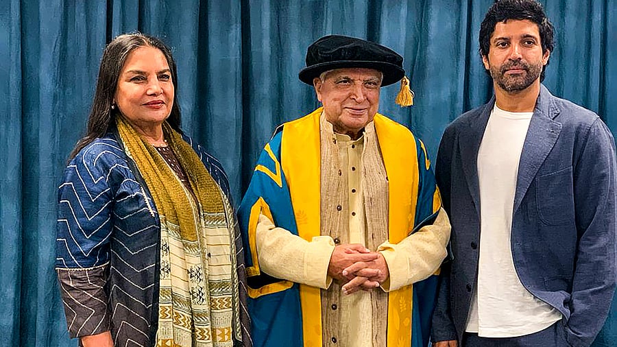 <div class="paragraphs"><p>Poet & lyricist Javed Akhtar with his wife Shabana Azmi and son Farhan Akhtar after receiving his Honorary Doctorate by SOAS University of London, Thursday, Sept. 7, 2023. </p></div>