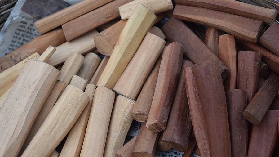 <div class="paragraphs"><p>Representative image showing sandalwood.</p></div>