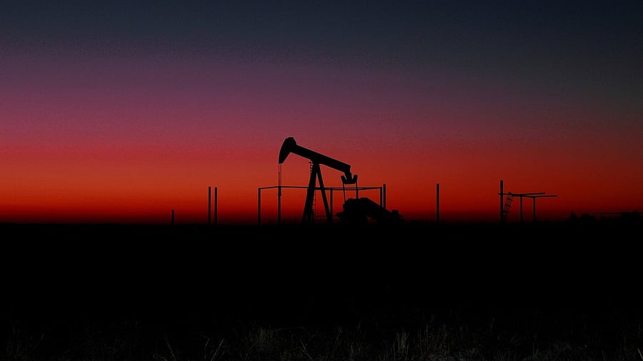 <div class="paragraphs"><p>Representative image of oil field. </p></div>