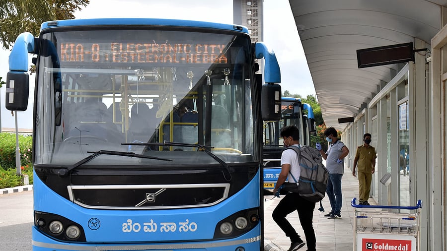 <div class="paragraphs"><p>A Vayu Vajra bus at the Bengaluru airport. </p></div>