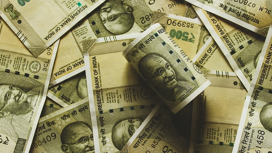 <div class="paragraphs"><p>Representative image showing Rs 500 notes.</p></div>