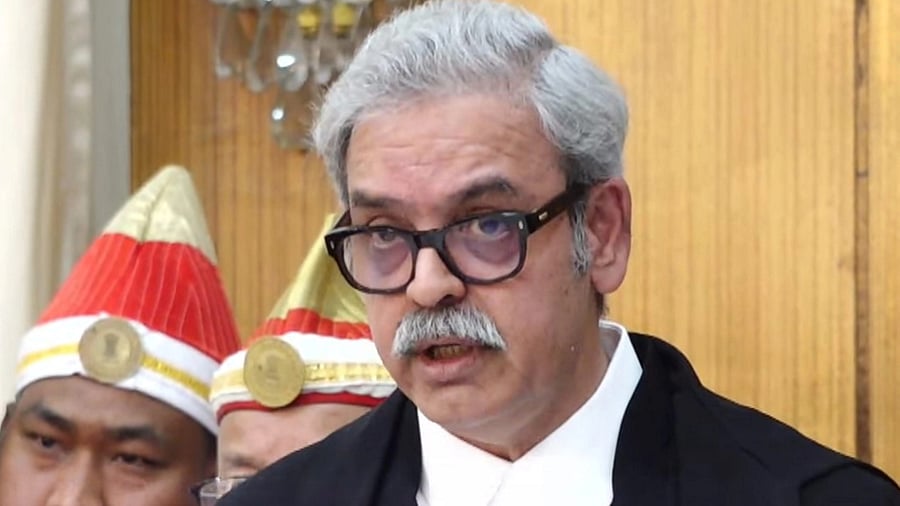 <div class="paragraphs"><p> Justice Siddharth Mridul takes oath as the Chief Justice of Manipur High Court, in Imphal, Friday, Oct 20, 2023.</p></div>