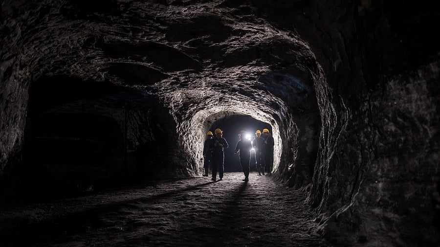 <div class="paragraphs"><p>Representative image showing a mine.</p></div>