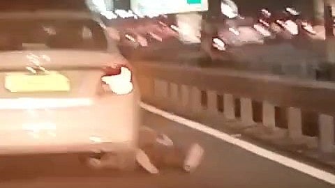 <div class="paragraphs"><p>Screengrab from viral video confirmed by police.</p></div>