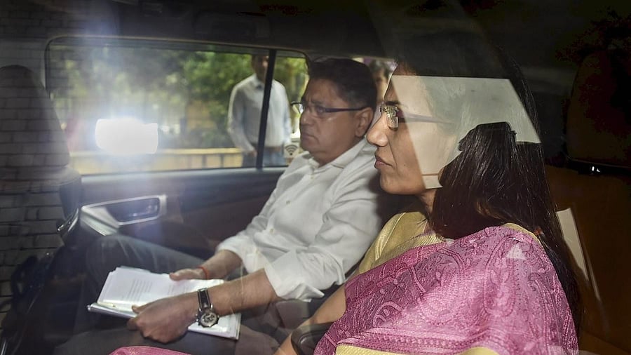 <div class="paragraphs"><p>Former ICICI Bank CEO Chanda Kochhar along with her husband Deepak Kochhar</p></div>