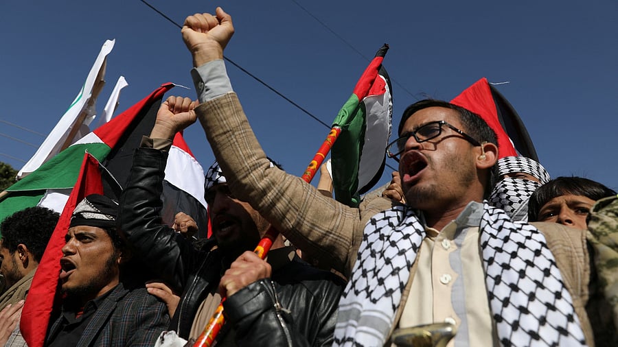 <div class="paragraphs"><p>People protest in support of Palestinians in Gaza, as the conflict between Israel and Hamas continues, in Sanaa, Yemen October 20, 2023. </p></div>