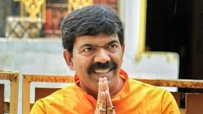 <div class="paragraphs"><p>Pradeep Jaiswal</p></div>