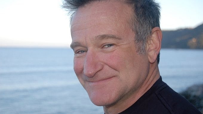 <div class="paragraphs"><p>Robin Williams.</p></div>