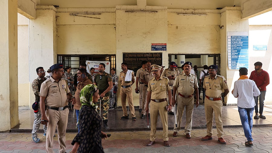 <div class="paragraphs"><p>Policemen stand guard inside the Shankarrao Chavan Government Medical College and Hospital in Nanded.</p></div>