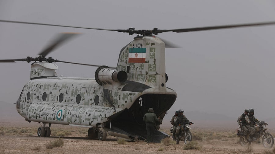 <div class="paragraphs"><p>Members of the Iranian Army take part in a military exercise in Isfahan, Iran.</p></div>