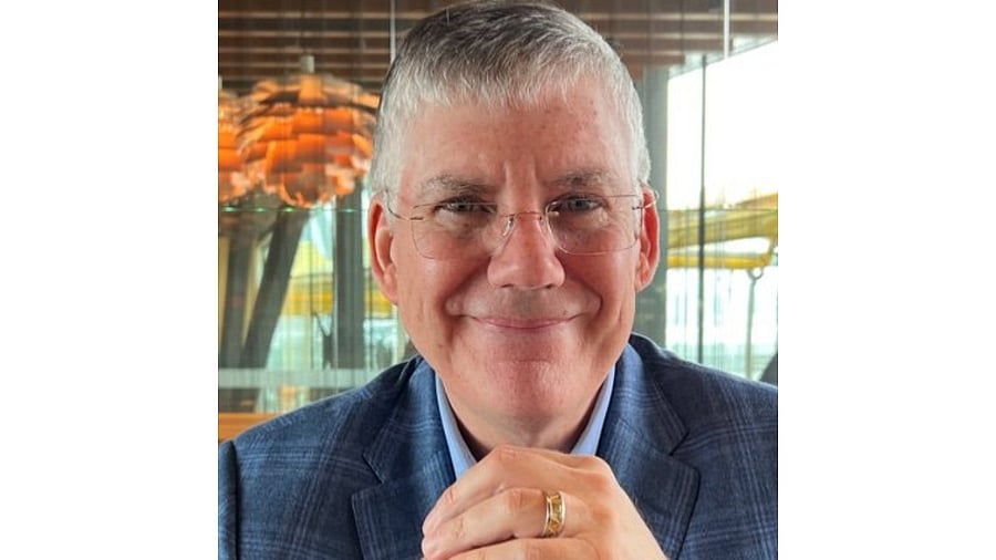 <div class="paragraphs"><p>Rick Riordan.</p></div>