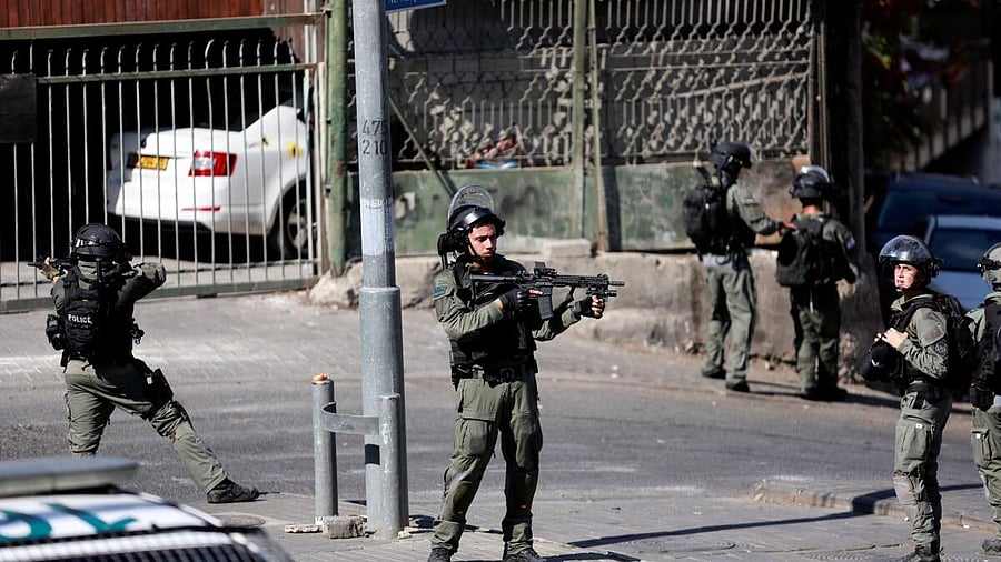 <div class="paragraphs"><p>Israeli border police secure a street outside of the Old City of Jerusalem.</p></div>