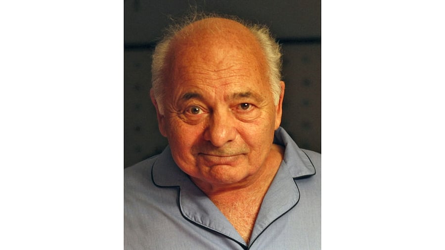 <div class="paragraphs"><p>Burt Young.</p></div>