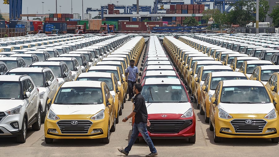 <div class="paragraphs"><p>Representative image of cars parked in an outlet. </p></div>