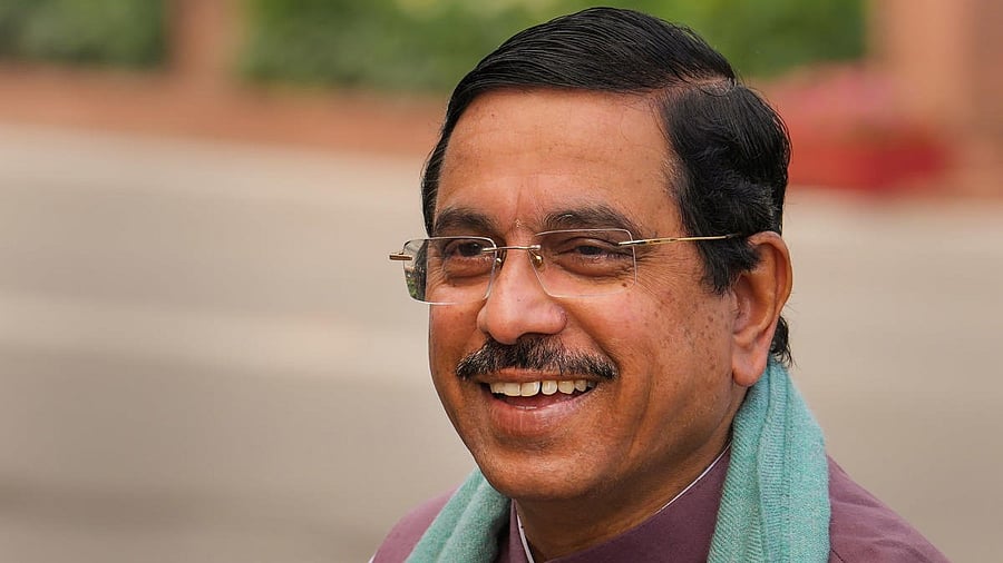 <div class="paragraphs"><p>The auction was luanched by&nbsp;Coal and Mines Minister Pralhad Joshi.</p></div>