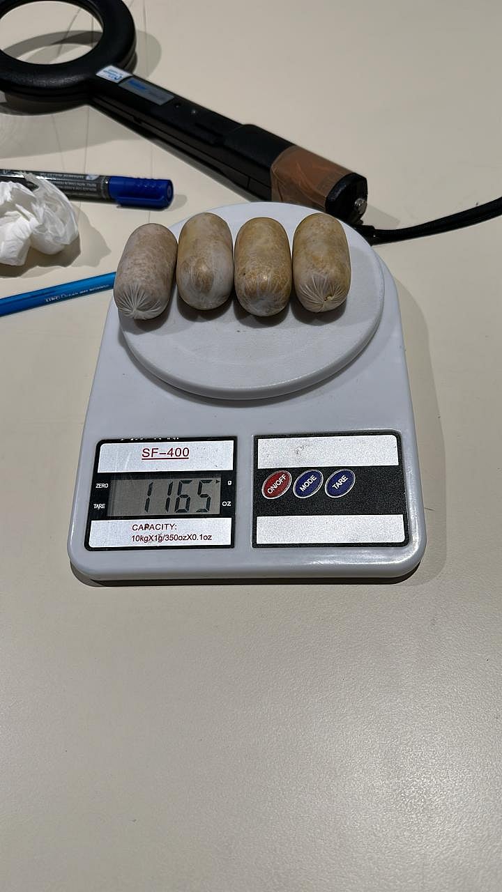 <div class="paragraphs"><p>Gold concealed in capsules seized by Bengaluru Airport Customs.</p></div>