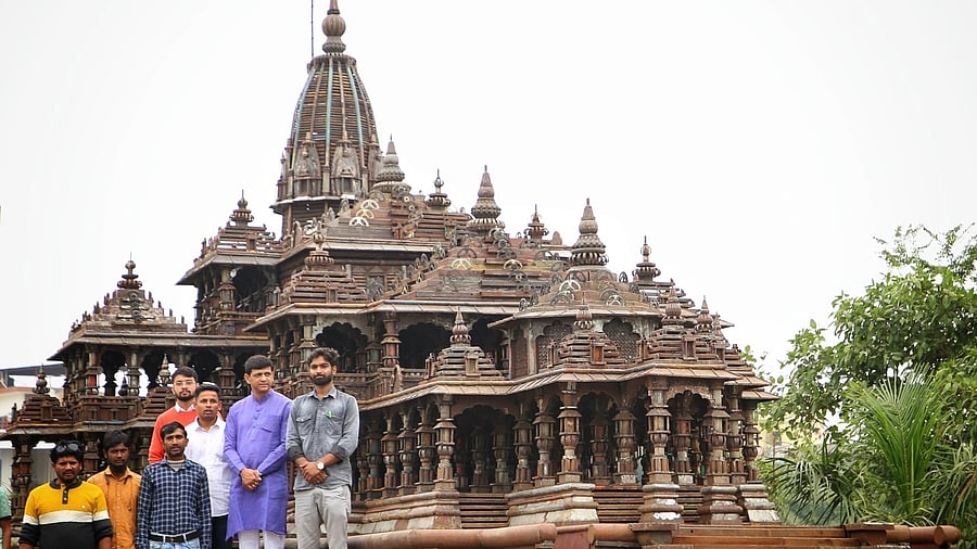 <div class="paragraphs"><p>The replica of the Ayodhya Ram temple has been built using 21 tons of iron scrap. </p></div>