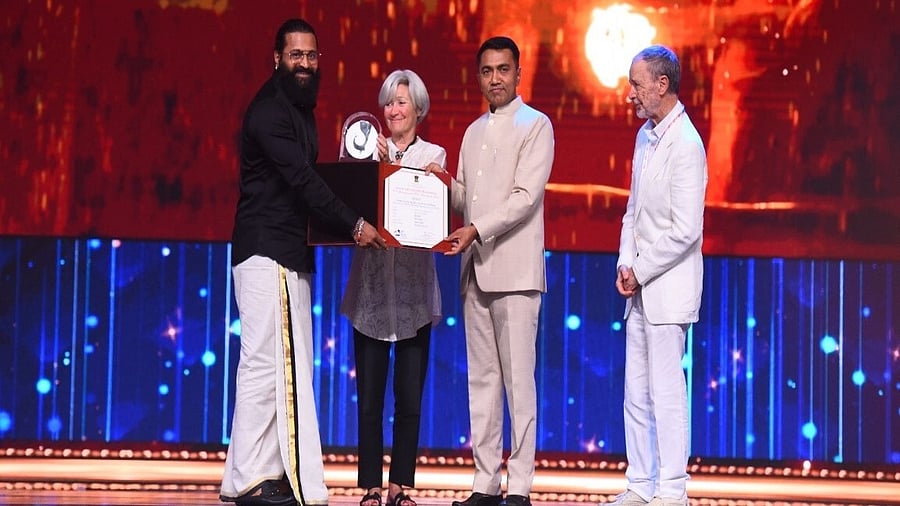 <div class="paragraphs"><p>Rishab Shetty receiving the Special Jury Award for ‘Kantara’ at IFFI, Goa.&nbsp;</p></div>