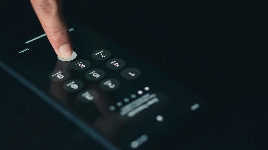 <div class="paragraphs"><p>Representative image showing a phone.</p></div>