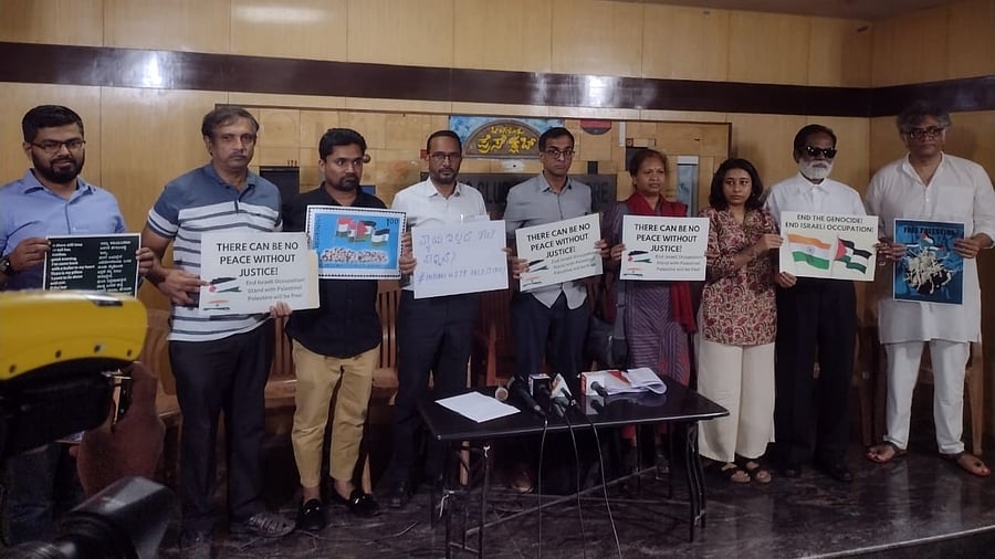 <div class="paragraphs"><p>PUCL's Aakar Patel and Arvind Narrain, AICCTU's Clifton D’Rozario, Gowri from Karnataka Janashakti, Labeed Shafi from Solidarity Youth Movement and independent activist Nishkala at the press conference on Tuesday. </p></div>