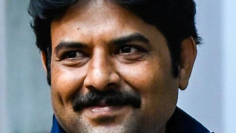 <div class="paragraphs"><p>R D Patil.</p></div>